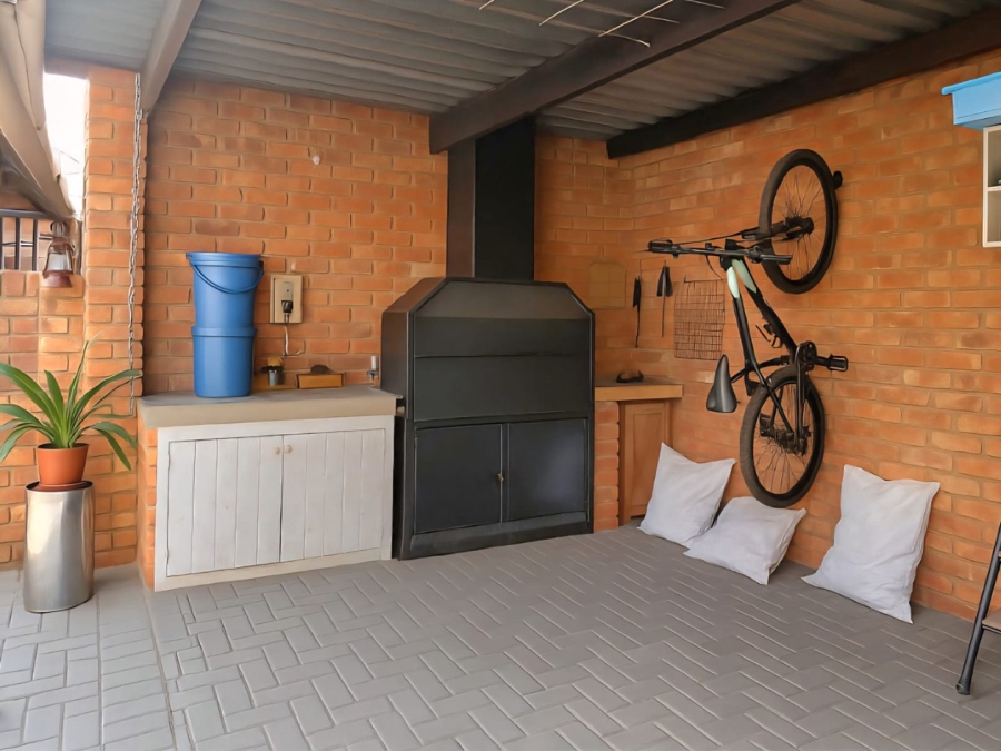 3 Bedroom Property for Sale in Langenhovenpark Free State